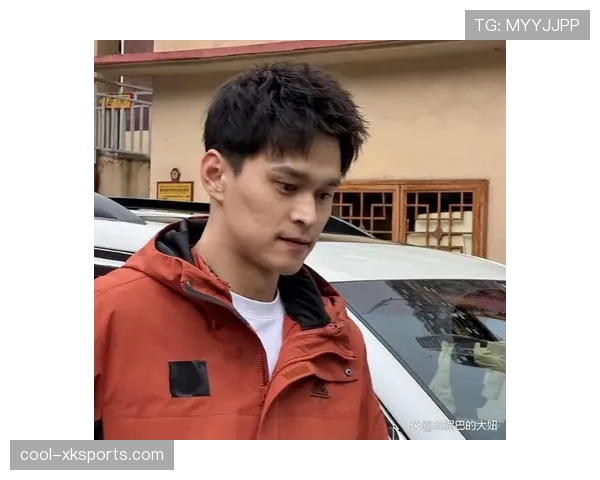 要是孙杨突然现身豪宅party，大家会先盯他的表还是盯他手里的外卖袋