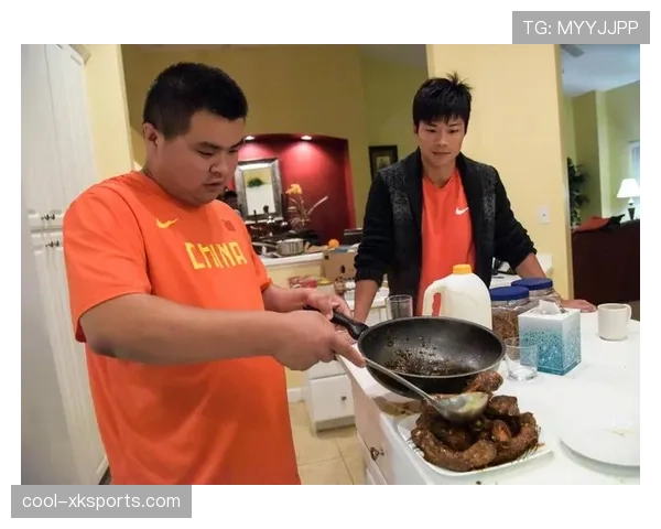 苏炳添赛场外居然是这样，听说一天三顿豪华餐…普通人哪跟得上？